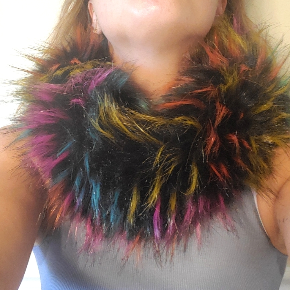 NWT! ICING multicolored faux fur scarf
